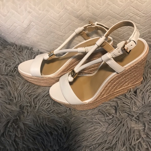 NW Michael Kors Annie Wedge Sandal - Picture 1 of 12